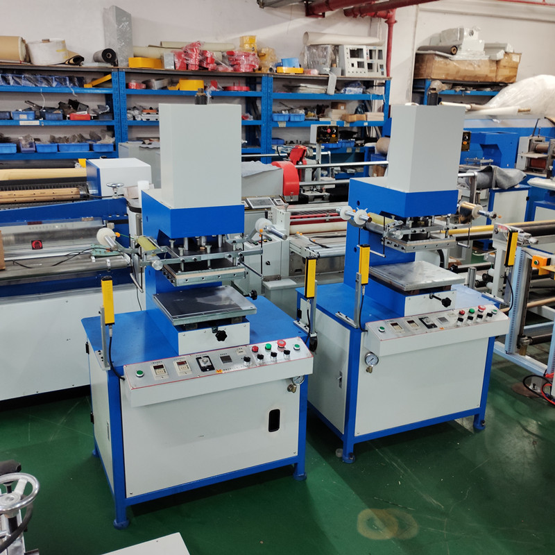 <b>全自动油压烫金机</b>