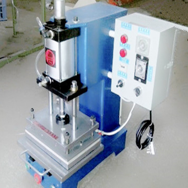 <b>辊轮压痕机</b>